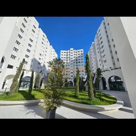 Deas In 2 Τίρανα