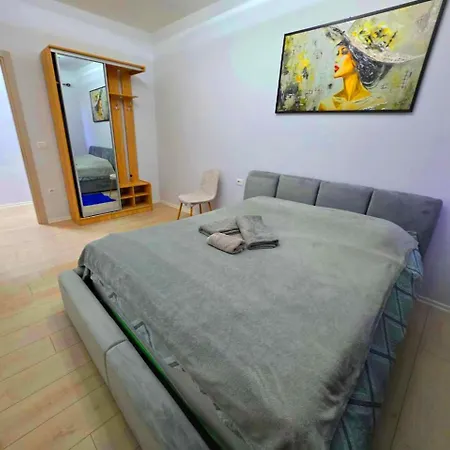 Deas In 2 Apartment