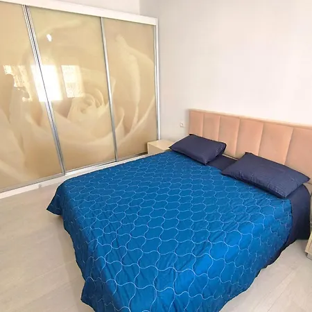 Deas In 2 Apartment Tirana
